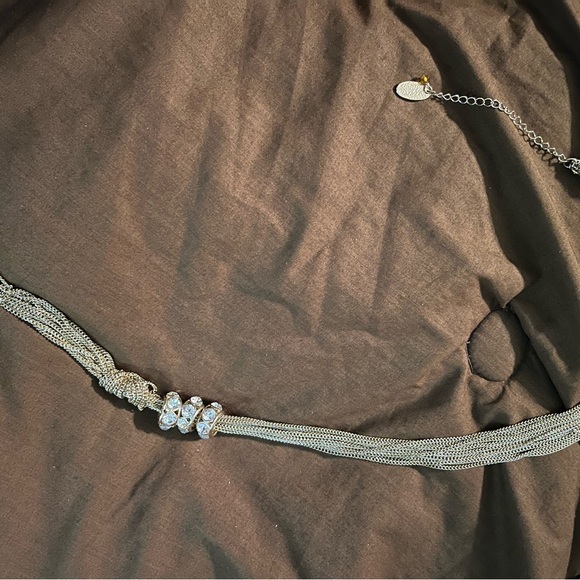 Gold color necklace - Picture 3 of 3